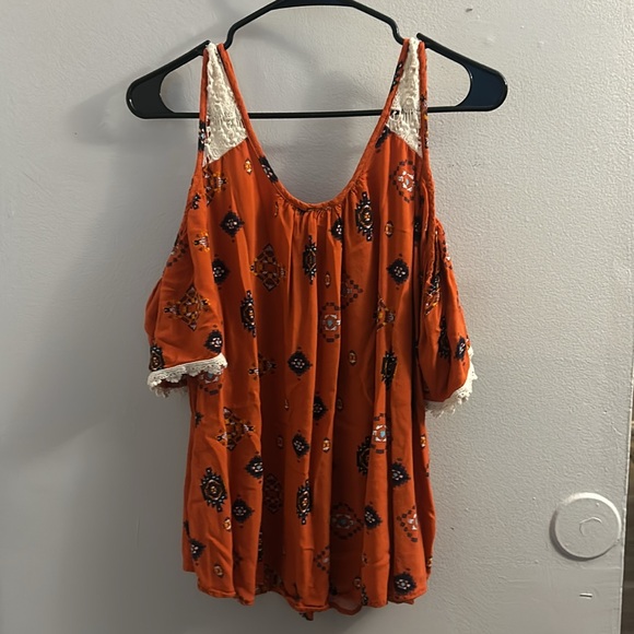 Women’s cold shoulder top - Picture 3 of 5